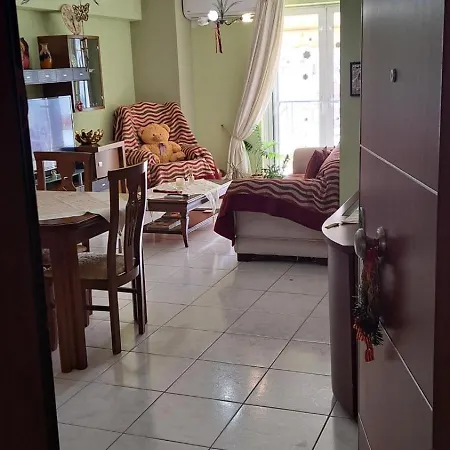 ספארטי Central Location! Spacious 2 Bdrm With Balcony מראה חיצוני תמונה