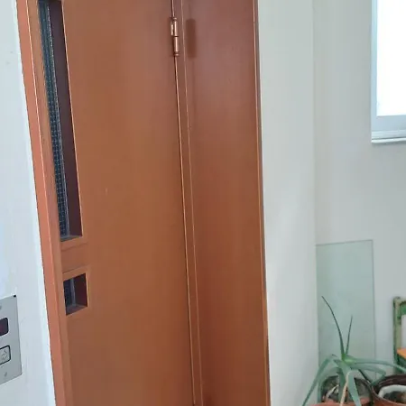 ספארטי Central Location! Spacious 2 Bdrm With Balcony מראה חיצוני תמונה