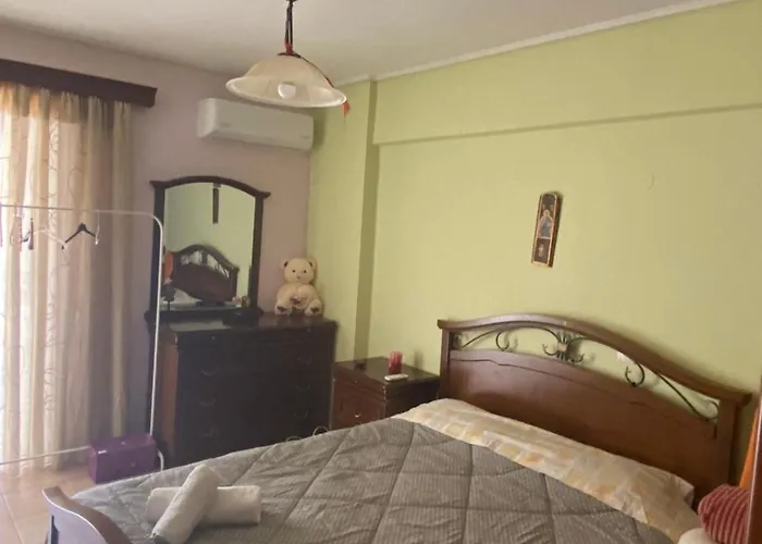Central Location! Spacious 2 Bdrm With Balcony