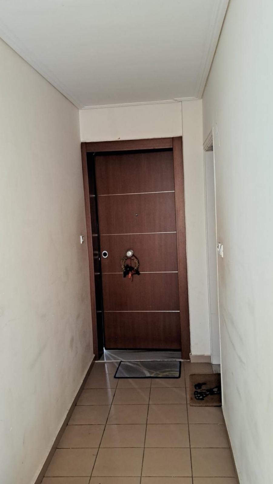 Location! Spacious 2 Bdrm With Balcony
