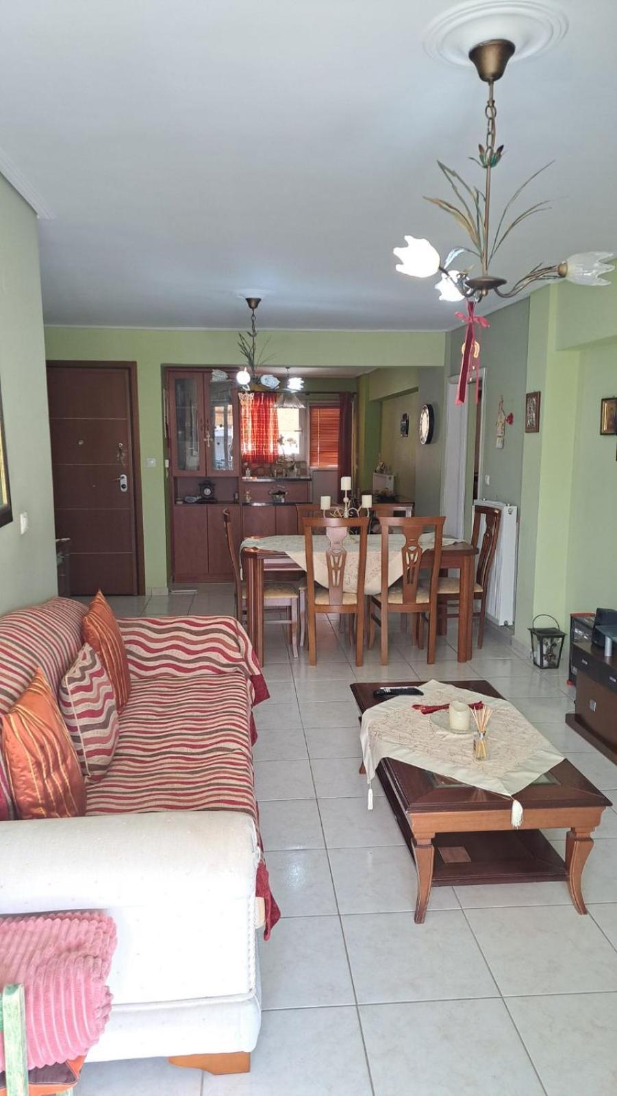 Location! Spacious 2 Bdrm With Balcony Apartment Sparta