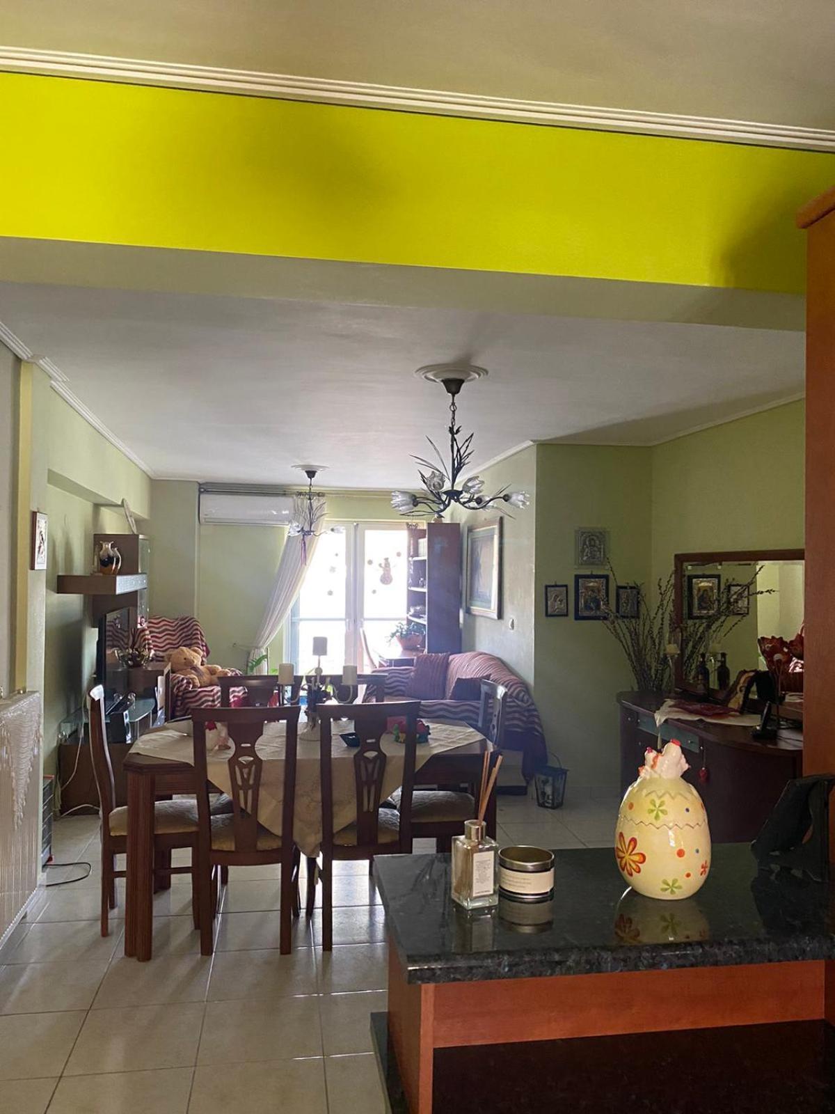 Location! Spacious 2 Bdrm With Balcony Apartment Sparta